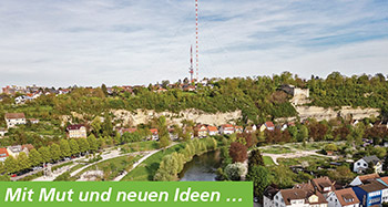 Blick von der Enz zur Burg und zum Sender